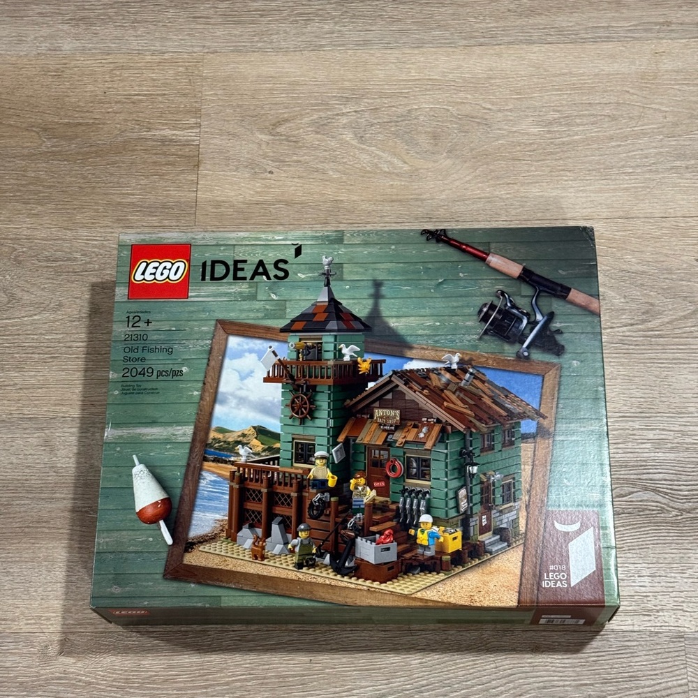 LEGO old fishing store 21310. Brand new sealed never opened.